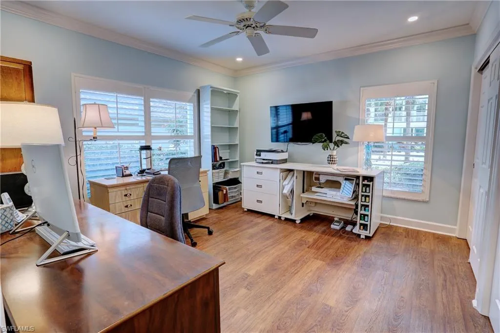 400 Wyndemere WAY, Naples, FL 34105,225047421