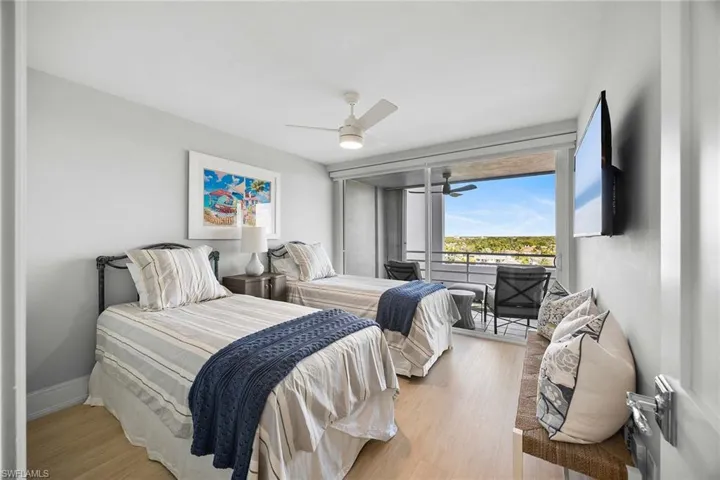 4751 Gulf Shore Blvd N 904, Naples, Florida 34103