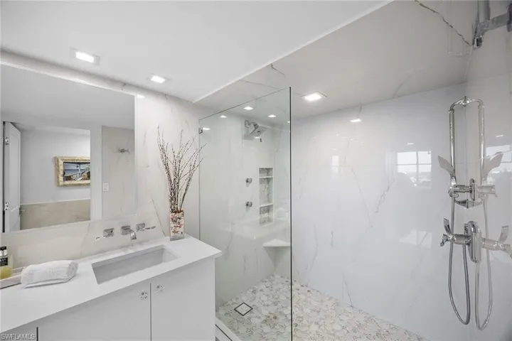 4751 Gulf Shore Blvd N 904, Naples, Florida 34103