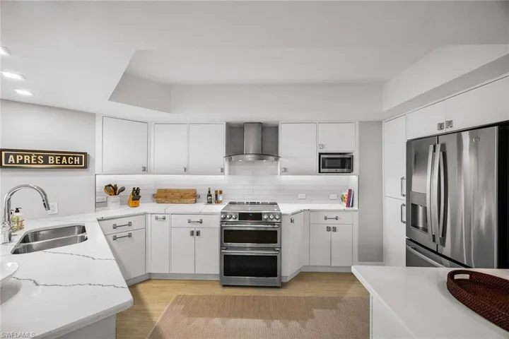 4751 Gulf Shore Blvd N 904, Naples, Florida 34103