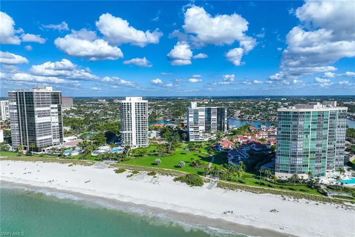 4751 Gulf Shore Blvd N 904, Naples, Florida 34103