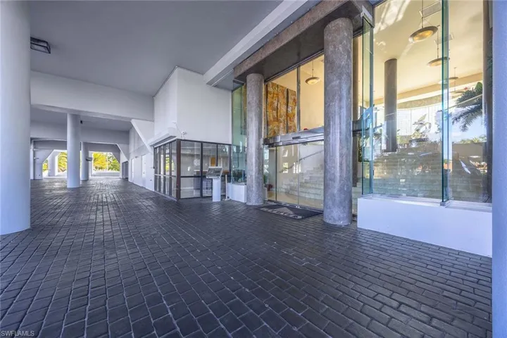 4751 Gulf Shore Blvd N 904, Naples, Florida 34103