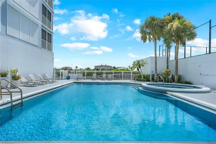 Le Dauphin has a wonderful heated pool and spa and plenty of chairs and tablesfor sun bathing or entertaining.