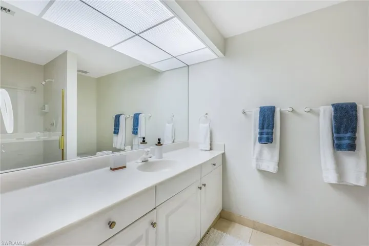 Third guest bedroom also offers a private ¾ adjoining bathroom and stunningbay views.