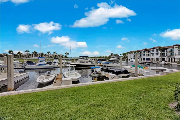 803 River Point Dr 107b, Naples, Florida 34102