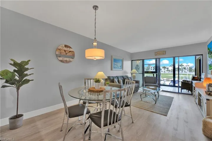 803 River Point Dr 107b, Naples, Florida 34102