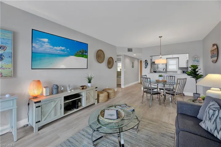 803 River Point Dr 107b, Naples, Florida 34102