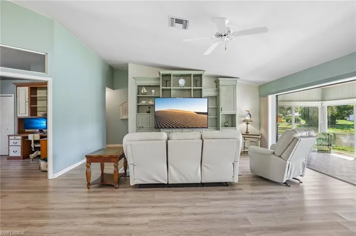 4539 Pine Village Ct, St. James City, Florida 33956