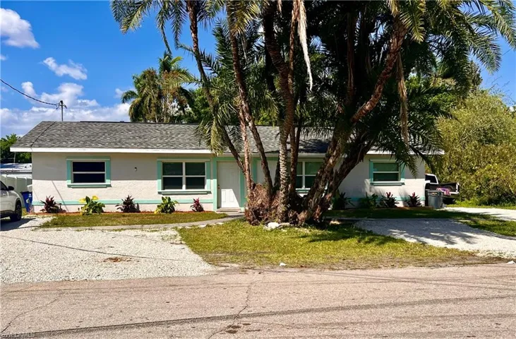70-72  Cabana  AVE, North Fort Myers, FL 33903