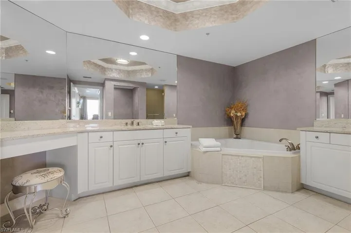 Ensuite Master Bathroom