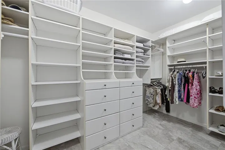 4031 Gulf Shore Blvd N 3b, Naples, Florida 34103