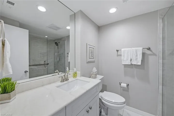 4031 Gulf Shore Blvd N 3b, Naples, Florida 34103