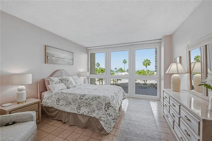 4031 Gulf Shore Blvd N 3b, Naples, Florida 34103