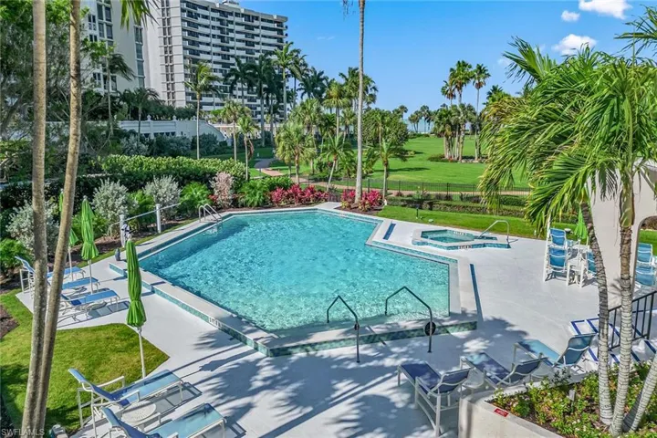 4031 Gulf Shore Blvd N 3b, Naples, Florida 34103