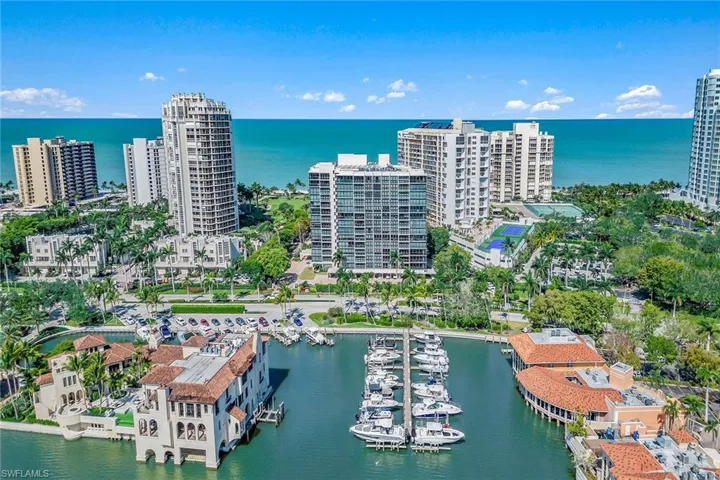 4031 Gulf Shore Blvd N 3b, Naples, Florida 34103