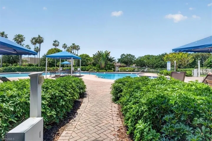 6650  Ilex  CIR, Naples, FL 34109