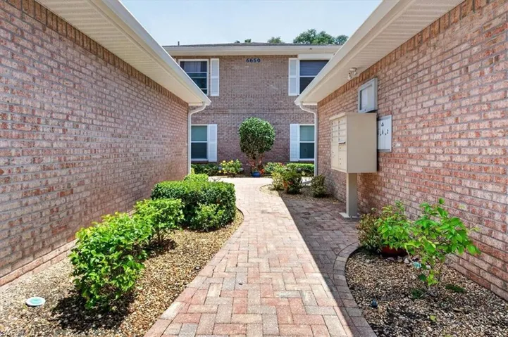6650 Ilex Cir 6c, Naples, Florida 34109
