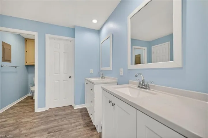 6650  Ilex  CIR, Naples, FL 34109