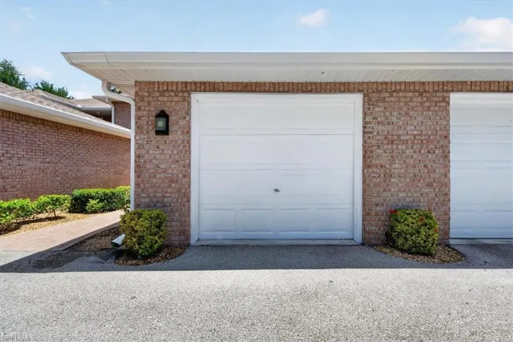 6650  Ilex  CIR, Naples, FL 34109