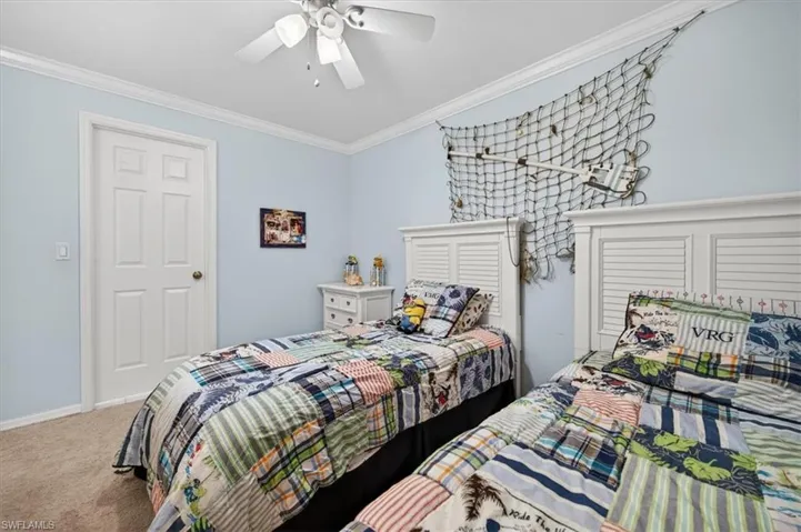 6650  Ilex  CIR, Naples, FL 34109