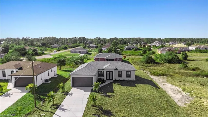 Birds eye view of property