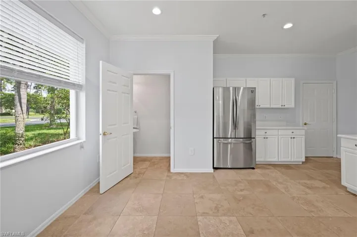 1084  Hampton  CIR, Naples, FL 34105