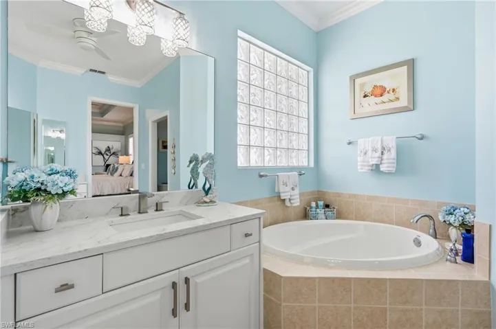 3662 Grand Cypress Dr, Naples, Florida 34119