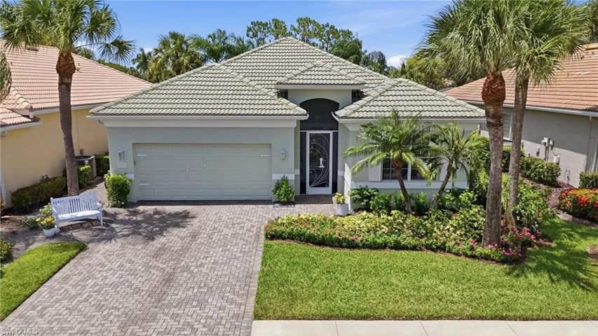 3662 Grand Cypress Dr, Naples, Florida 34119