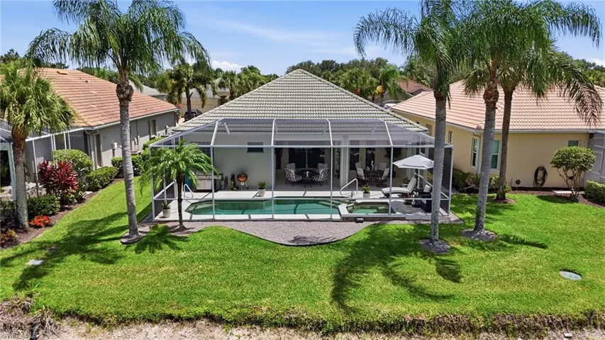 3662 Grand Cypress Dr, Naples, Florida 34119