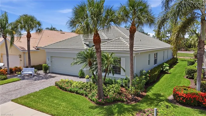 3662 Grand Cypress Dr, Naples, Florida 34119