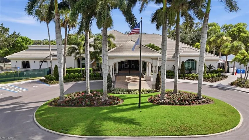 3662 Grand Cypress Dr, Naples, Florida 34119