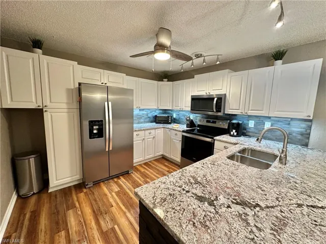 15427 Crystal Lake Dr, North Fort Myers, Florida 33917