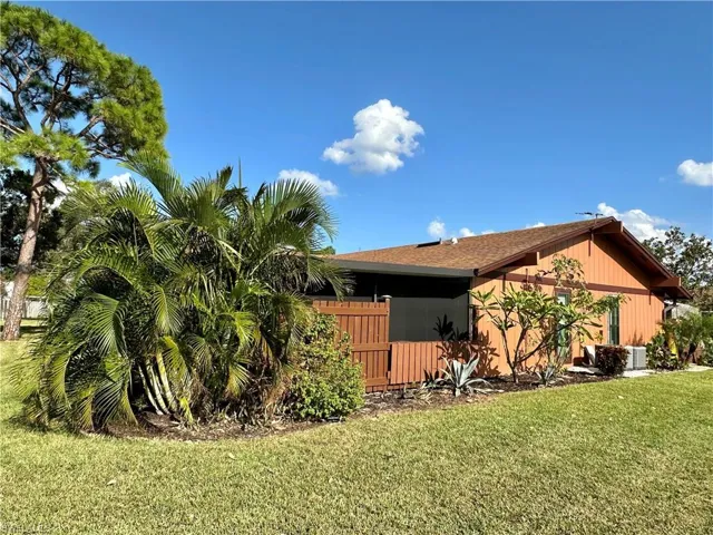 15427 Crystal Lake Dr, North Fort Myers, Florida 33917