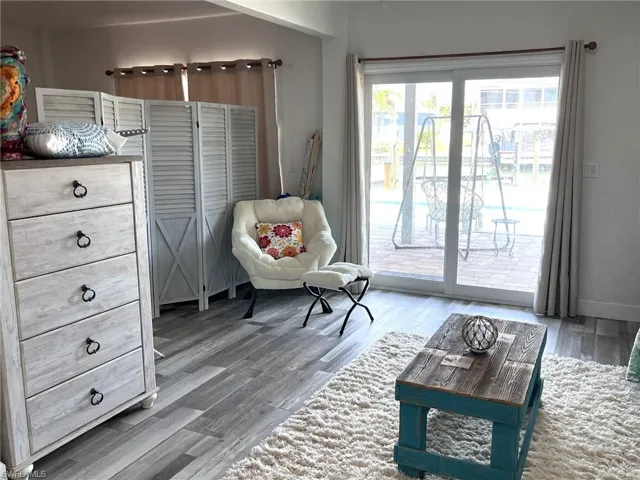 Flex room Living Area