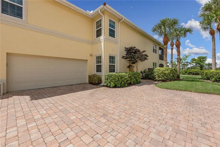 1263 Rialto Way 102, Naples, Florida 34114