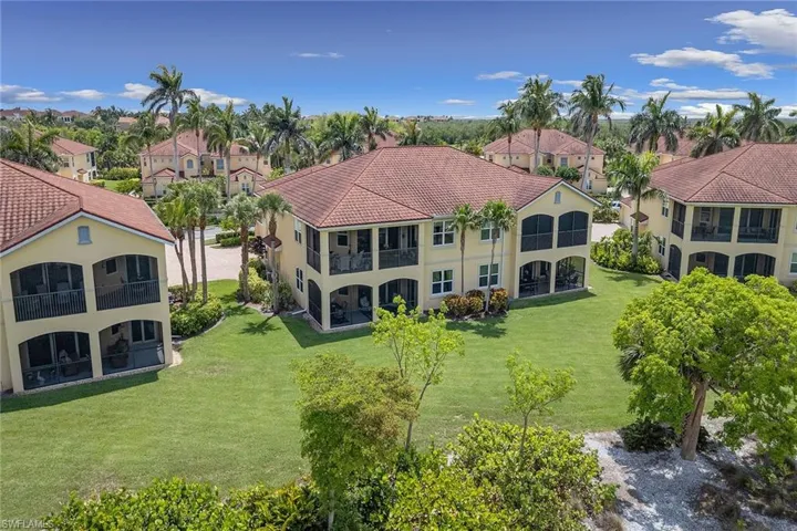 1263 Rialto Way 102, Naples, Florida 34114