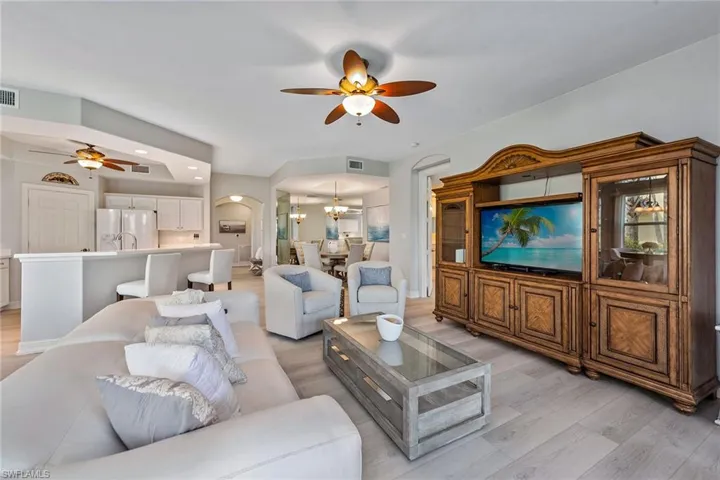 1263 Rialto Way 102, Naples, Florida 34114