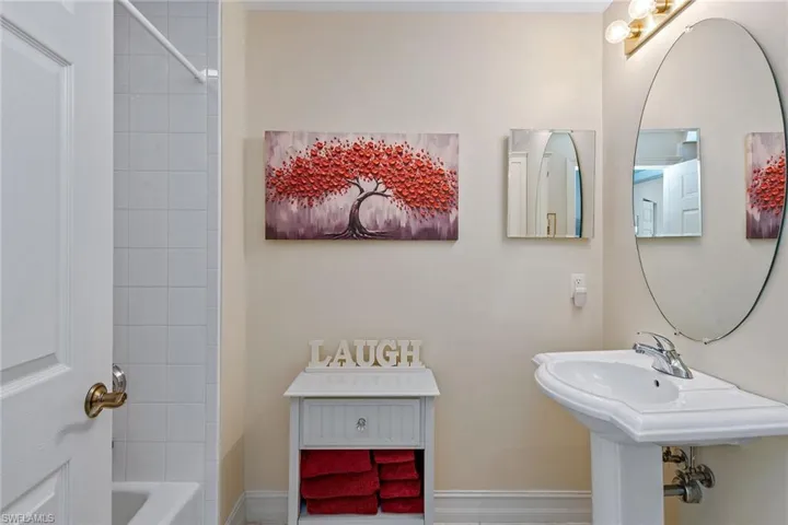 1263 Rialto Way 102, Naples, Florida 34114