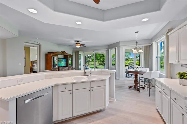 1263 Rialto Way 102, Naples, Florida 34114