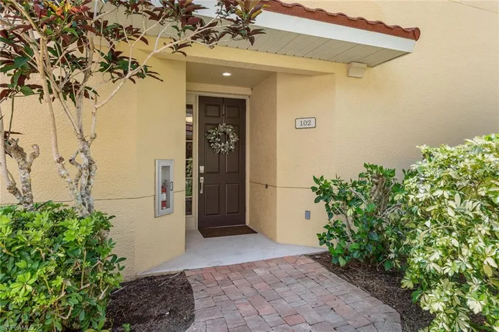 1263 Rialto Way 102, Naples, Florida 34114