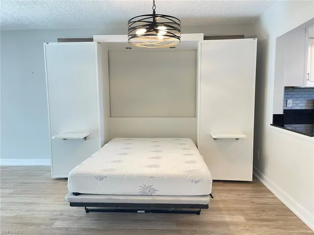Murphy bed