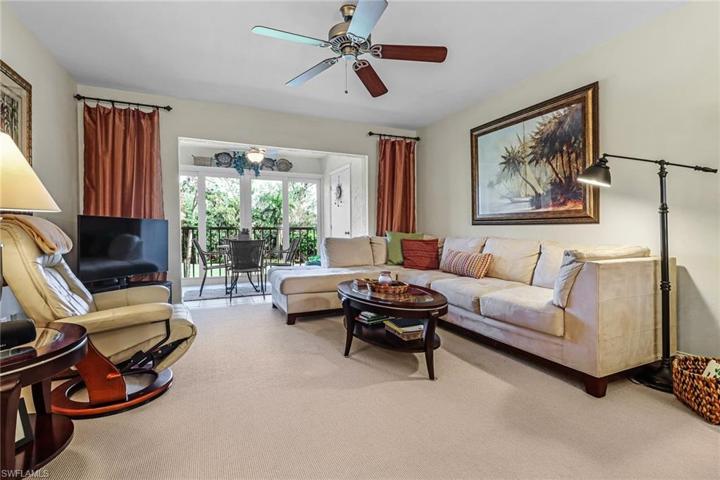1025 Foxfire LN # 306, NAPLES FL 34104