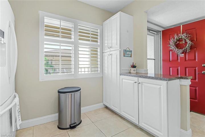 1025 Foxfire LN # 306, NAPLES FL 34104