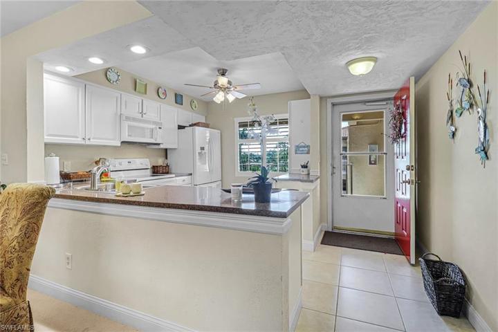 1025 Foxfire LN # 306, NAPLES FL 34104