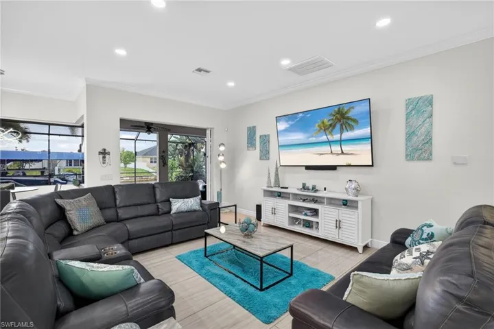 133 SE 29th  TER, Cape Coral, FL 33904