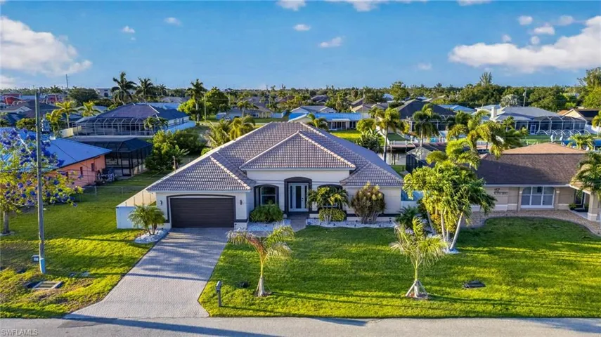 133 SE 29th  TER, Cape Coral, FL 33904