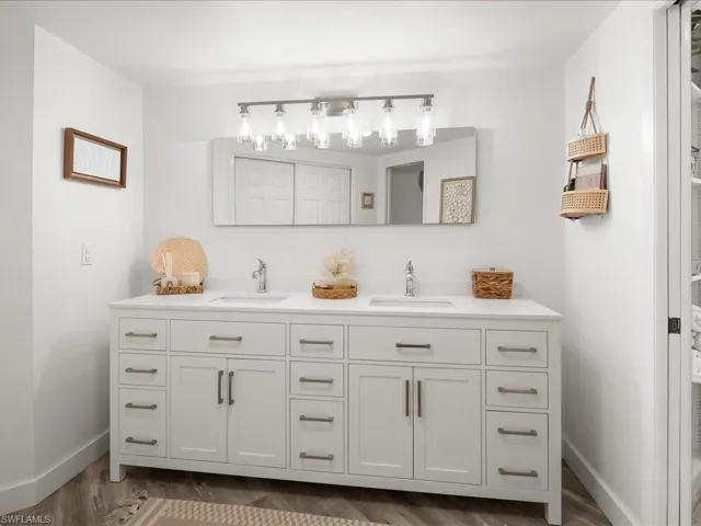 975 Palm View Dr A302, Naples, Florida 34110