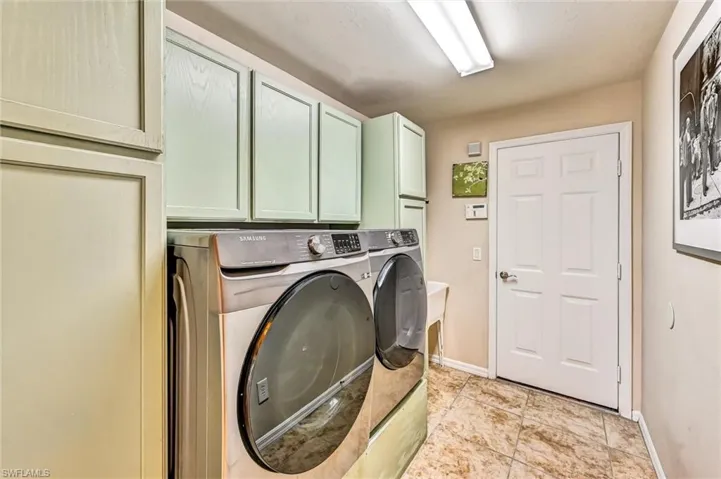 311 Sw 32nd Pl, Cape Coral, Florida 33991