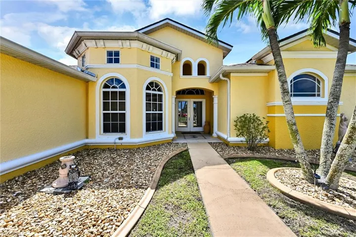 311 Sw 32nd Pl, Cape Coral, Florida 33991