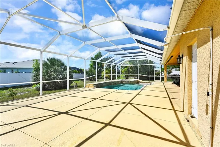 311 Sw 32nd Pl, Cape Coral, Florida 33991